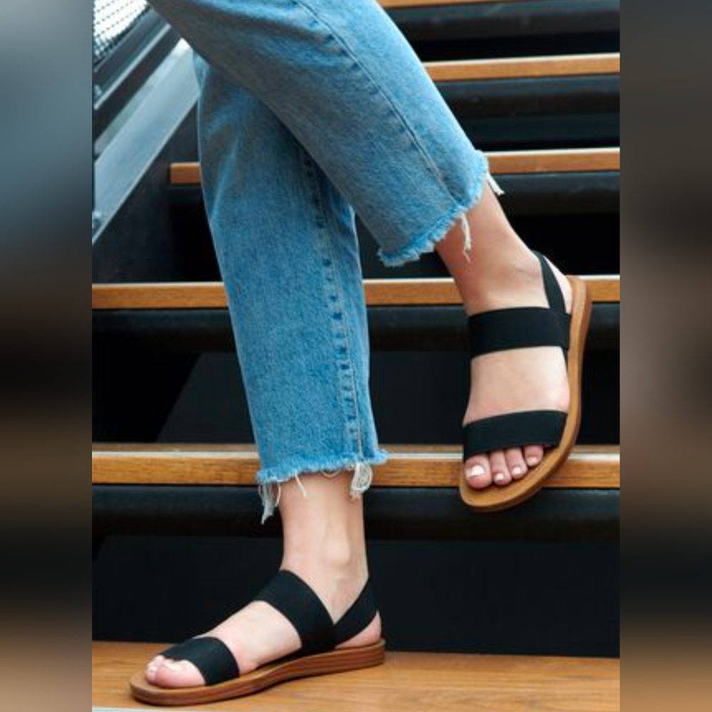 Steve Madden Black Sandals